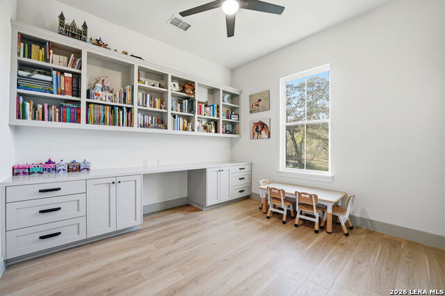 Image 38 of 42 For 153 Chisum  