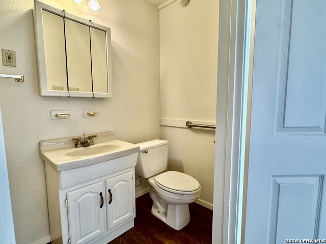 Image 13 of 29 For 15430 Main S