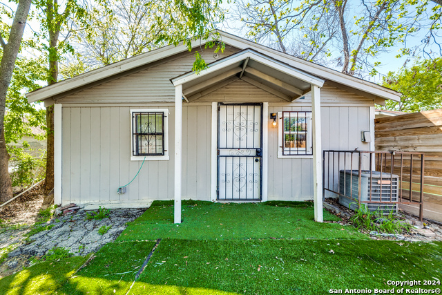 Image 17 of 21 For 1002 Lee Hall