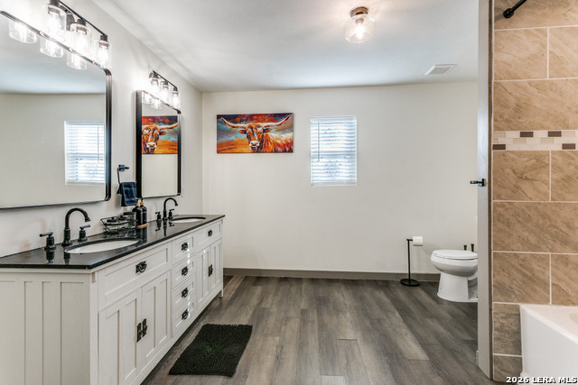 Image 18 of 33 For 410 Gulf  