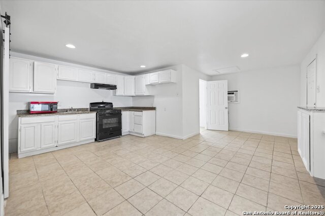 Image 20 of 26 For 234 Readwell Dr