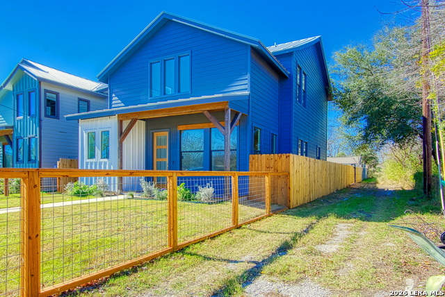 Listing photo id 1 for 1115 Palmetto N