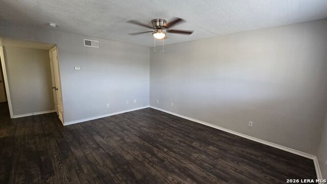 Image 3 of 7 For 516 Gentleman  19