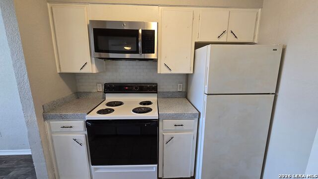 Image 7 of 7 For 516 Gentleman  19