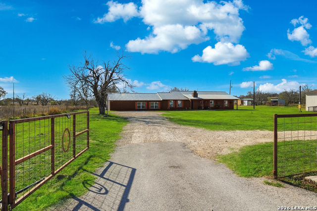 Details for 280 County Road 322, La Vernia, TX 78121