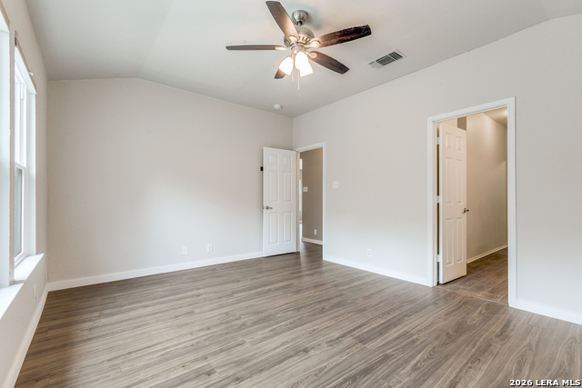 Image 12 of 25 For 5306 Tomas  