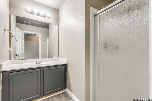 Image 18 of 25 For 5306 Tomas  