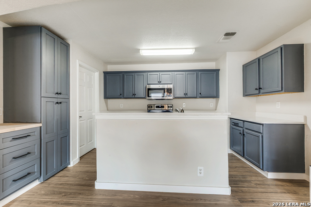 Image 7 of 25 For 5306 Tomas  