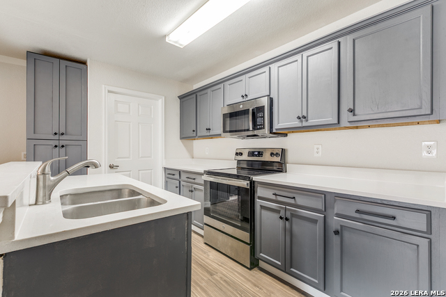 Image 8 of 25 For 5306 Tomas  