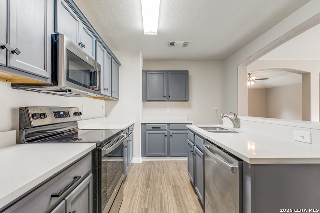 Image 9 of 25 For 5306 Tomas  