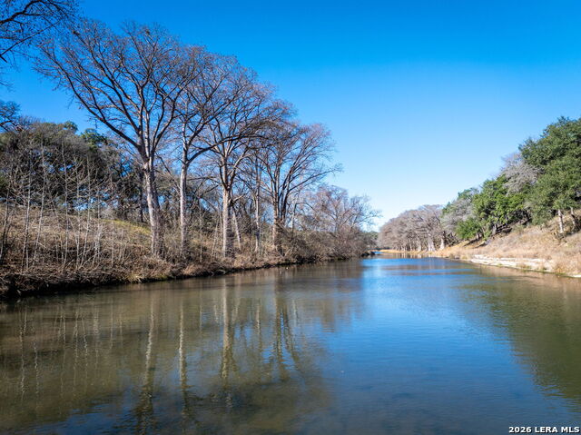 Image 17 of 22 For 833 Bingham  