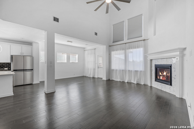 Image 10 of 35 For 619 Hidden View St.