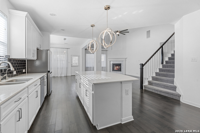 Image 12 of 35 For 619 Hidden View St.