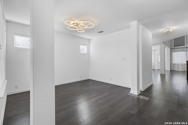 Image 14 of 35 For 619 Hidden View St.