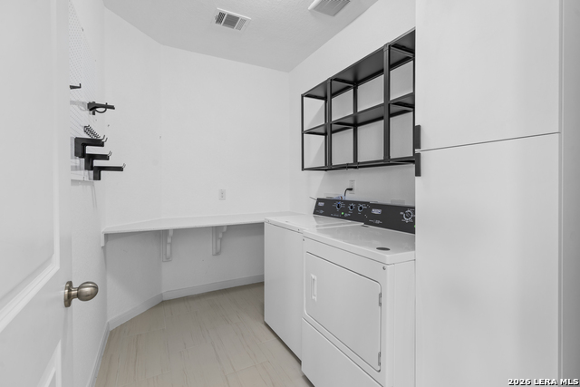 Image 16 of 35 For 619 Hidden View St.