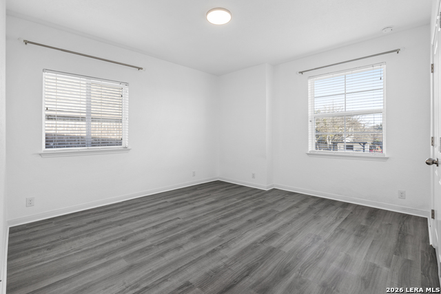 Image 32 of 35 For 619 Hidden View St.