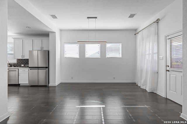 Image 8 of 35 For 619 Hidden View St.