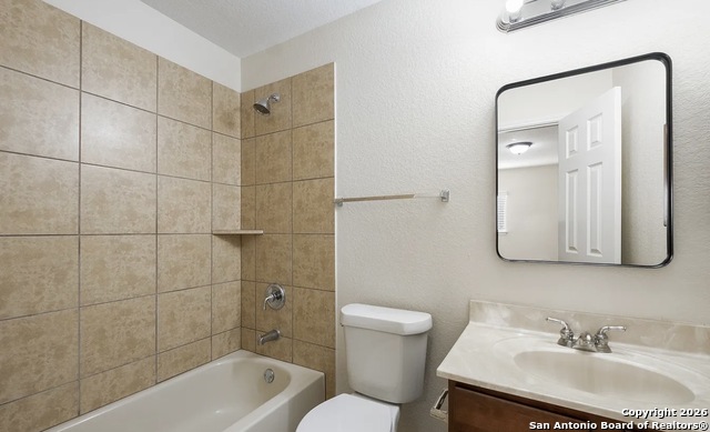 Image 20 of 31 For 26219 Presidio Mesa