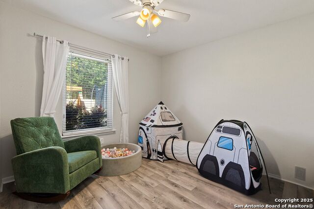 Image 21 of 40 For 204 Lake Park