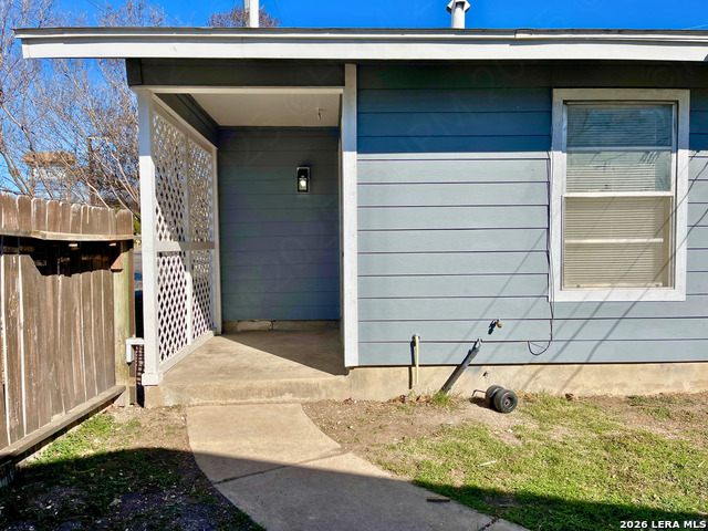 Image 10 of 15 For 768 Edgebrook Lane