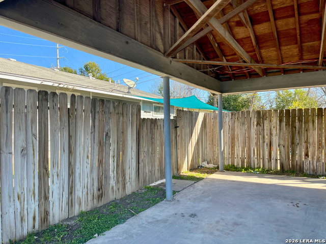 Image 12 of 15 For 768 Edgebrook Lane