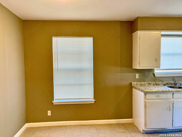 Image 5 of 15 For 768 Edgebrook Lane