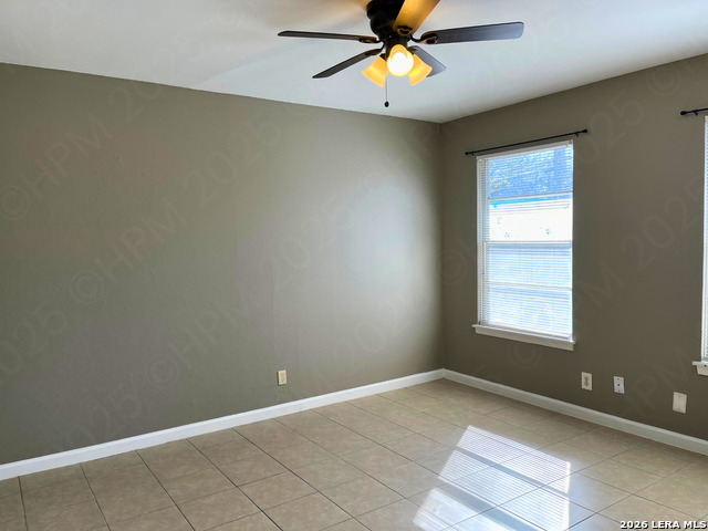 Image 8 of 15 For 768 Edgebrook Lane