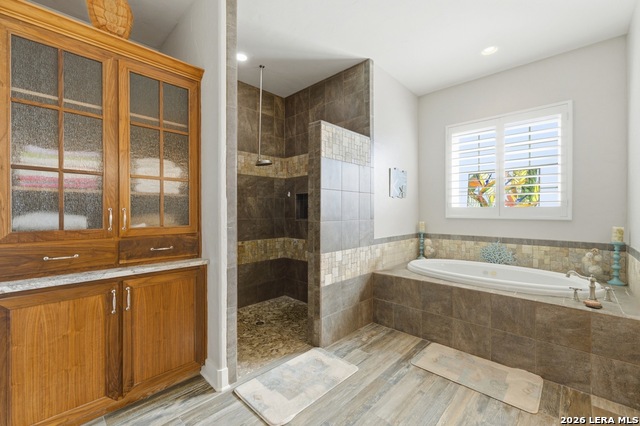 Image 25 of 40 For 125 Dockside Dr