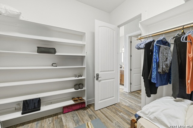 Image 28 of 40 For 125 Dockside Dr