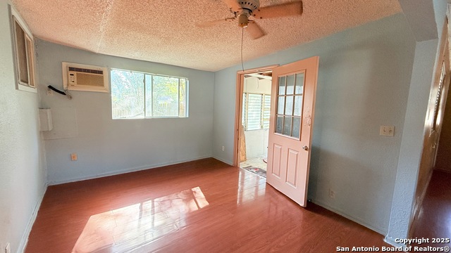 Image 15 of 19 For 122 Newport  