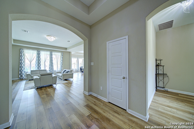 Image 5 of 26 For 7514 Foss Alley