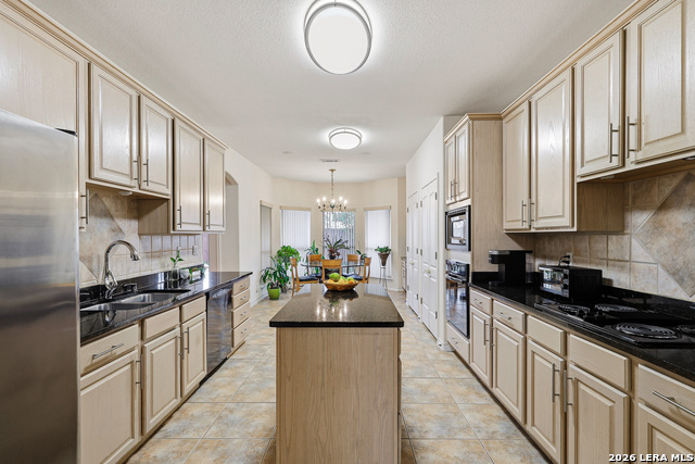 Image 14 of 35 For 7 Greens Shadow