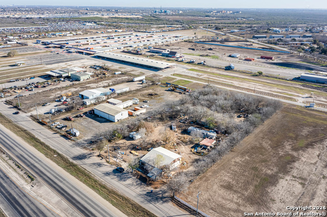 Image 5 of 7 For 12748 State Highway 16 S