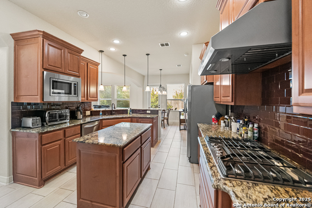 Image 22 of 56 For 24510 Via Vizcaya