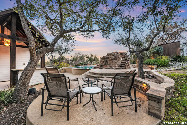 Listing photo id 106 for 292 Fossil Ridge