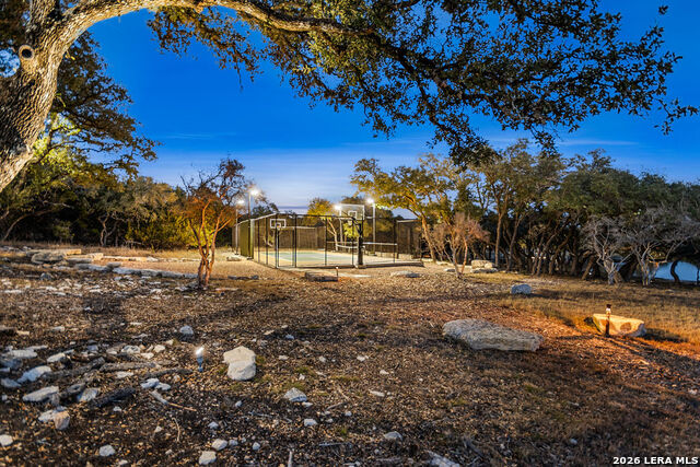 Listing photo id 121 for 292 Fossil Ridge