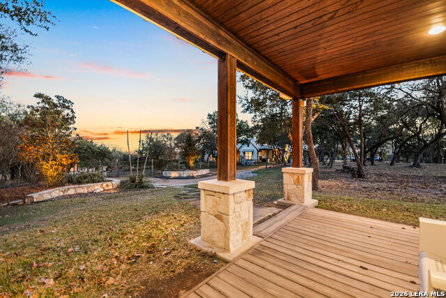 Listing photo id 135 for 292 Fossil Ridge