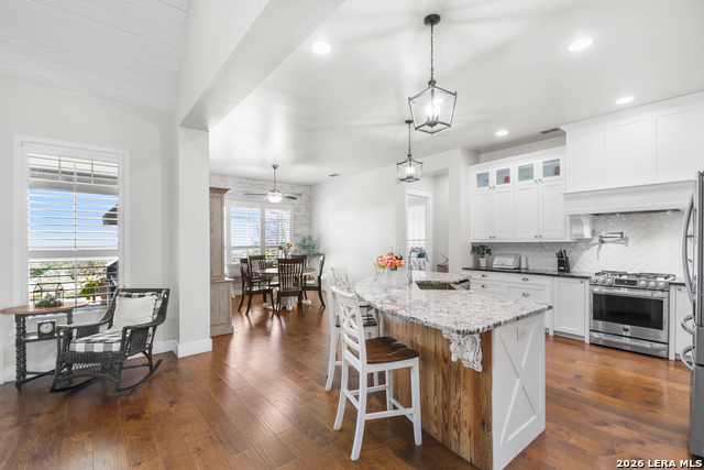 Listing photo id 15 for 292 Fossil Ridge