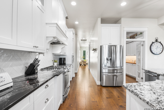 Listing photo id 20 for 292 Fossil Ridge