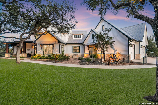 Listing photo id 1 for 292 Fossil Ridge
