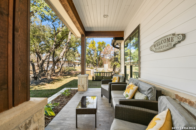 Listing photo id 5 for 292 Fossil Ridge