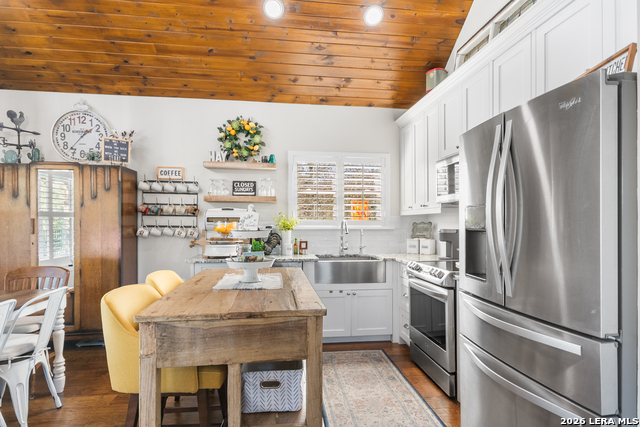 Listing photo id 73 for 292 Fossil Ridge
