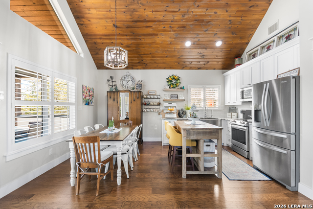 Listing photo id 74 for 292 Fossil Ridge
