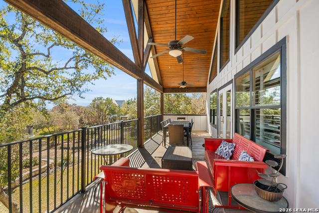 Listing photo id 82 for 292 Fossil Ridge