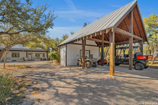 Listing photo id 84 for 292 Fossil Ridge