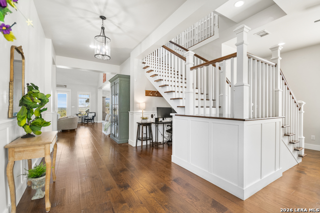 Listing photo id 7 for 292 Fossil Ridge