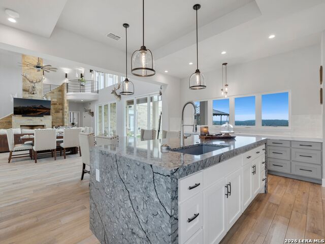 Image 15 of 57 For 298 Table Rock