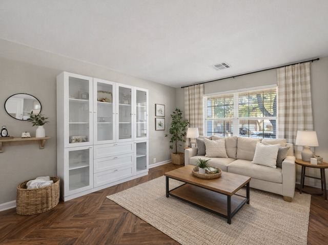 Image 2 of 18 For 1529 Rainy Brk