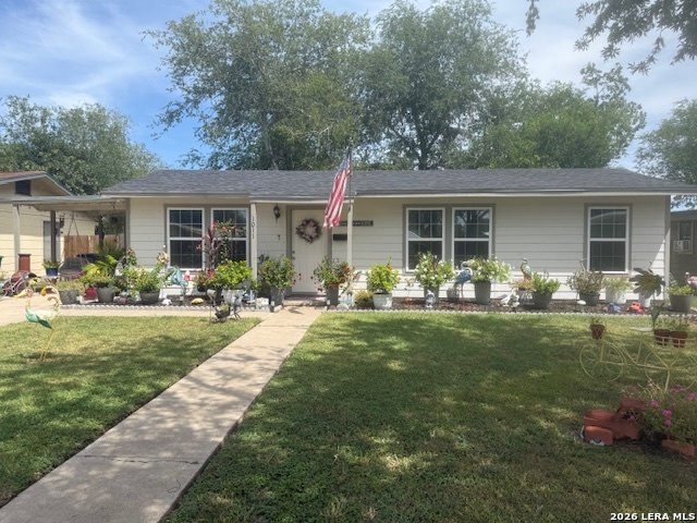 Details for 1011 Hutchinson E, Beeville, TX 78102