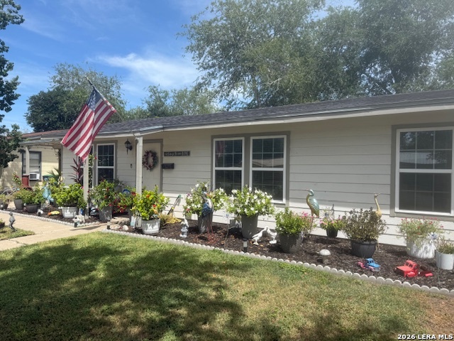 Image 3 of 18 For 1011 Hutchinson E